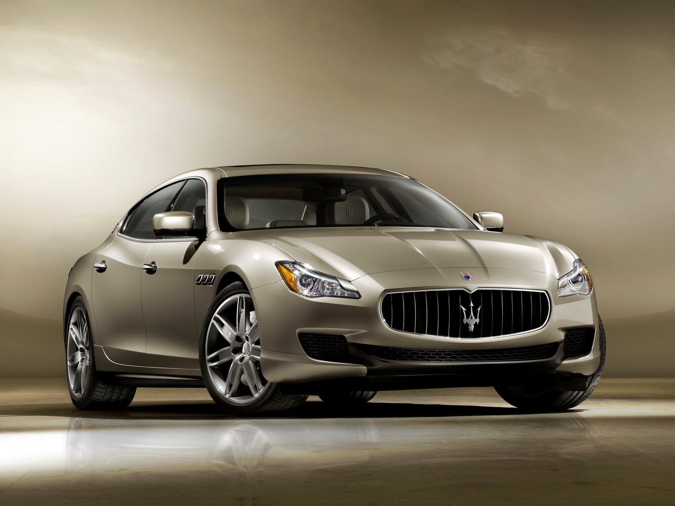 Maserati Quattroporte, фото