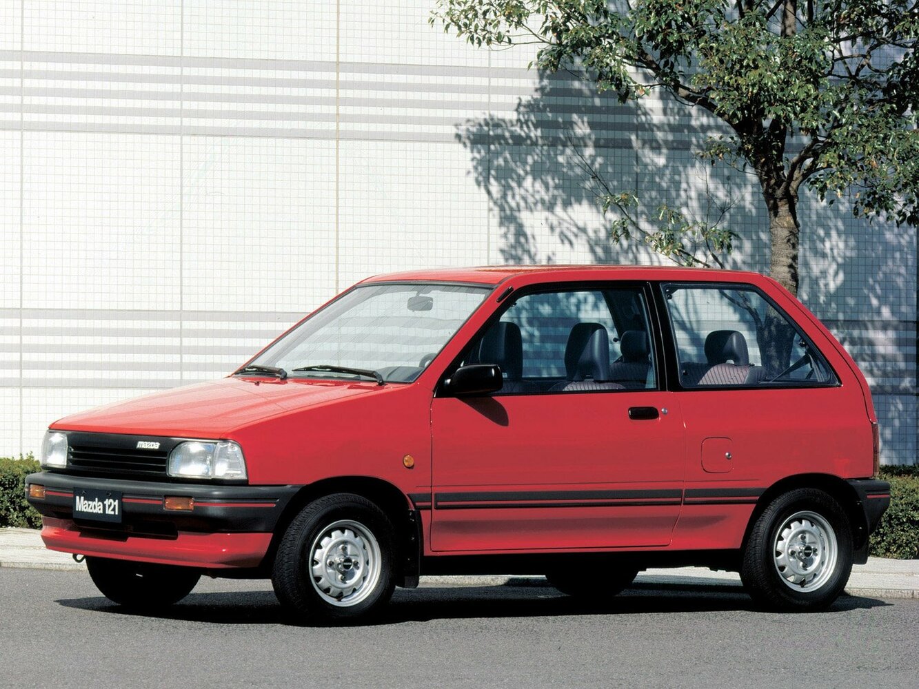Mazda 121 I