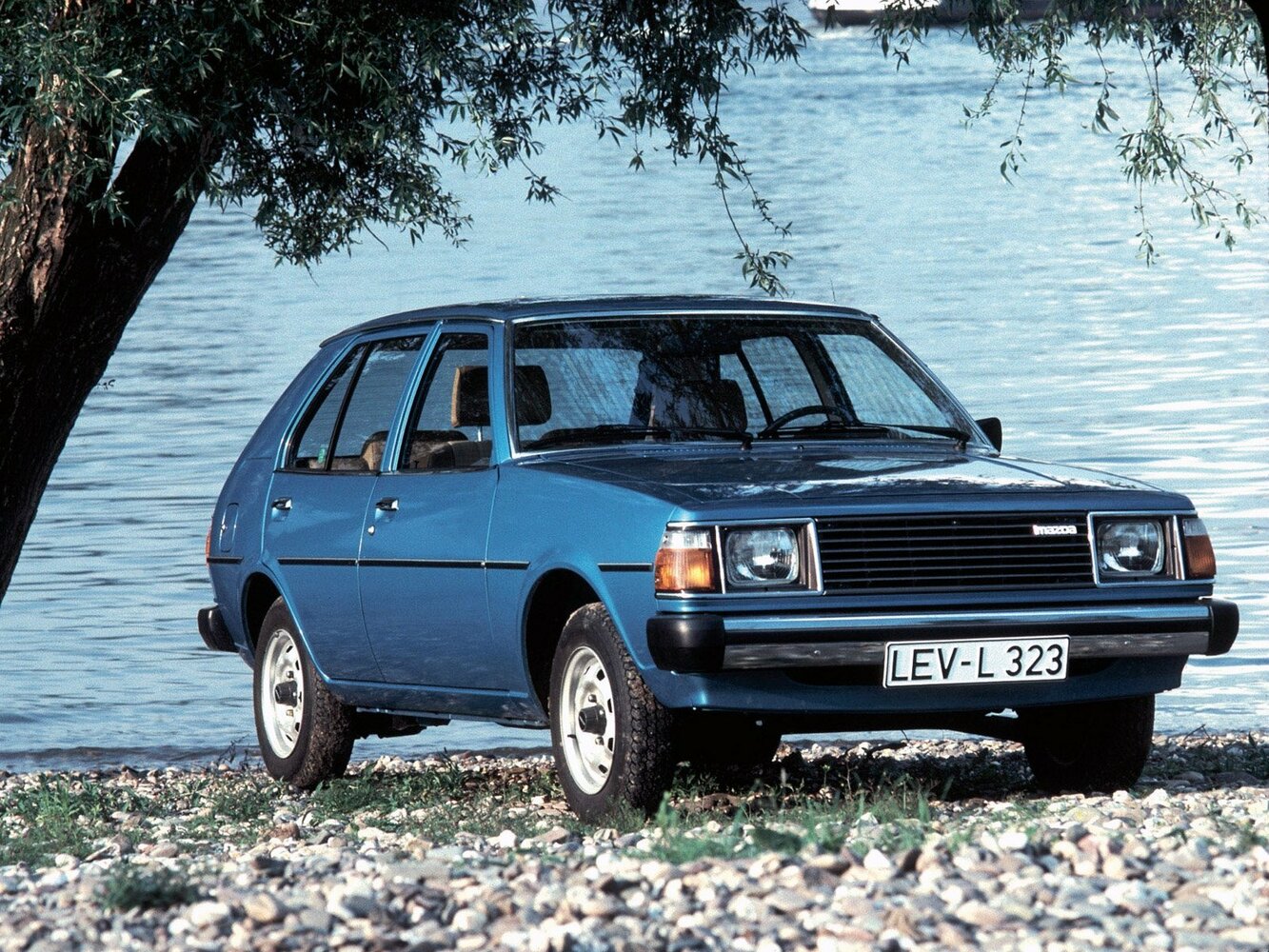 Mazda 323 I (FA), Хэтчбек 5 дв.: фото поколения