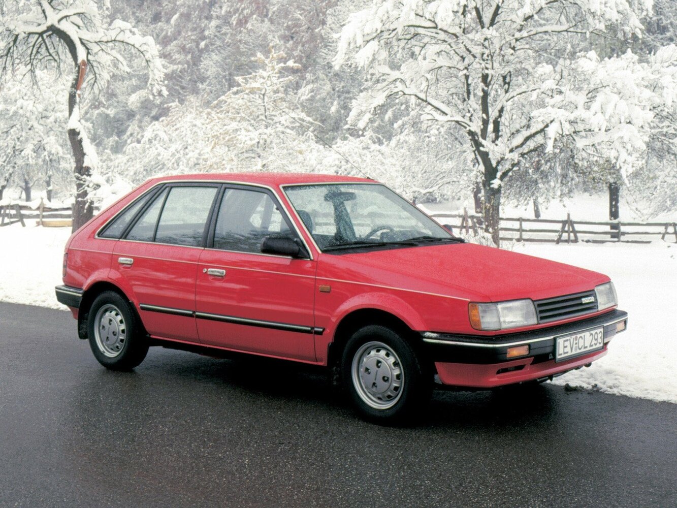 Mazda 323 III (BF), Хэтчбек 5 дв.: фото поколения