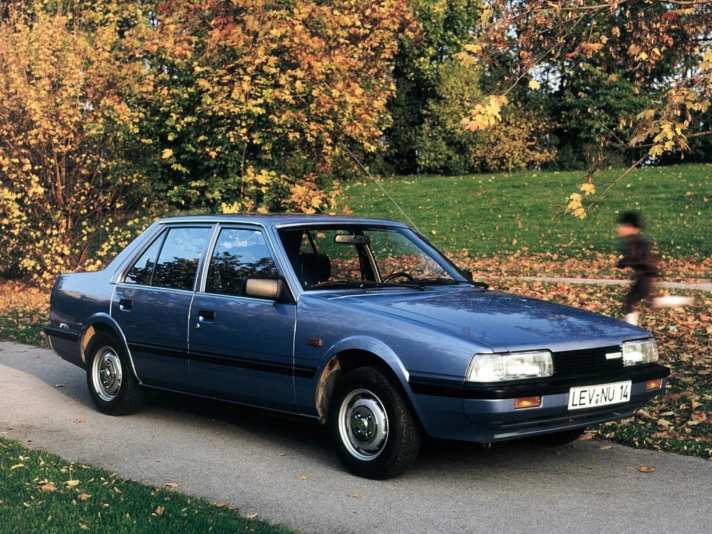 Mazda 626 II (GC), Седан: фото поколения