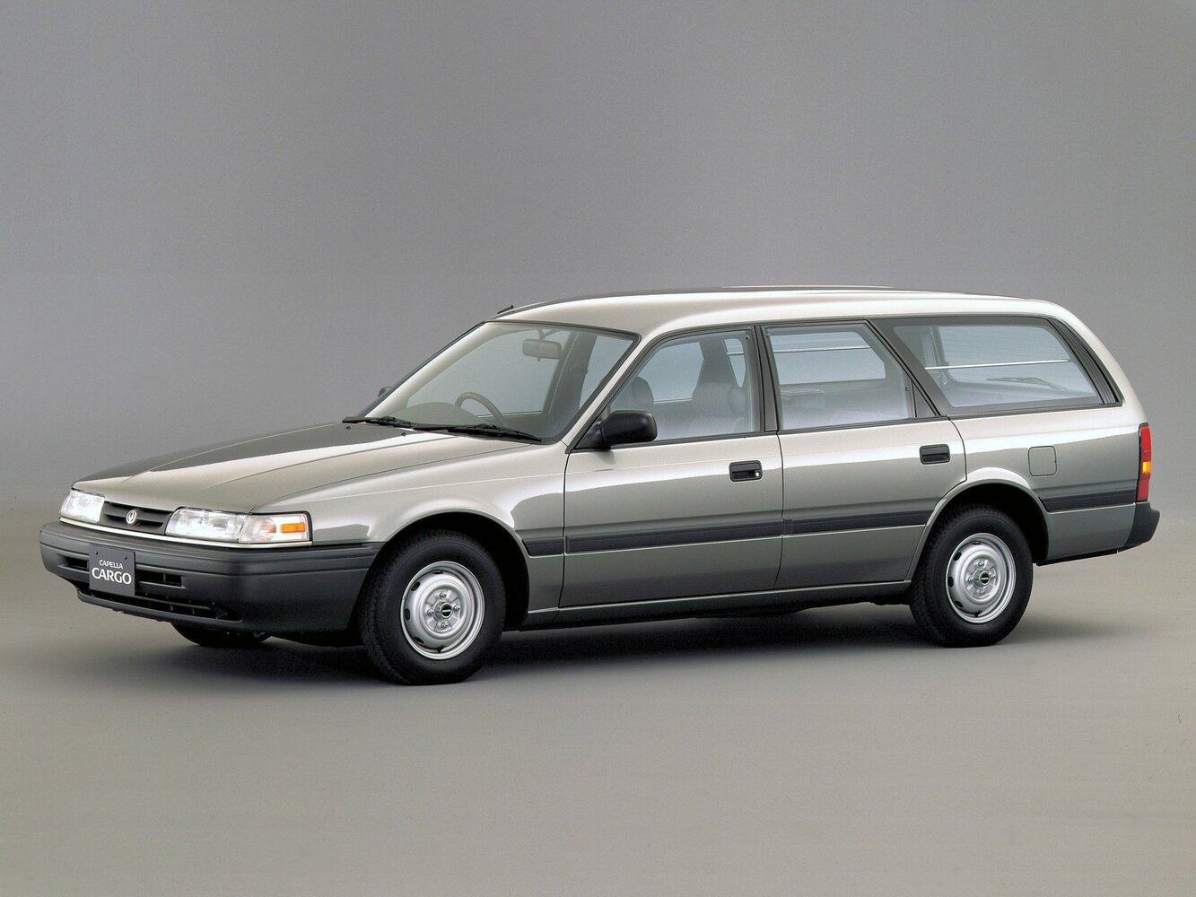 Mazda Capella IV, вид сбоку
