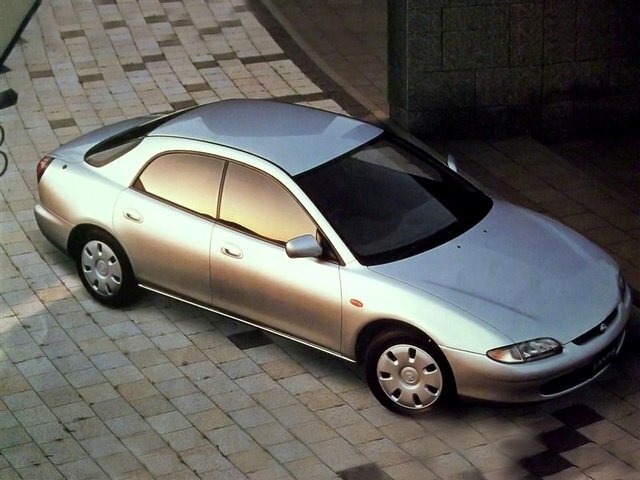 Mazda Lantis, вид сбоку