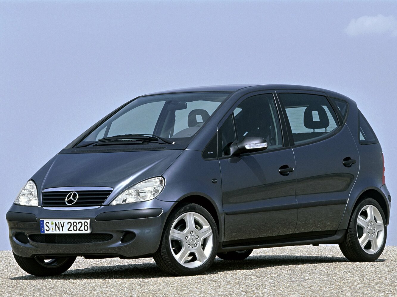 Mercedes-Benz A-Класс I (W168) Рестайлинг, Хэтчбек 5 дв. Long: фото поколения