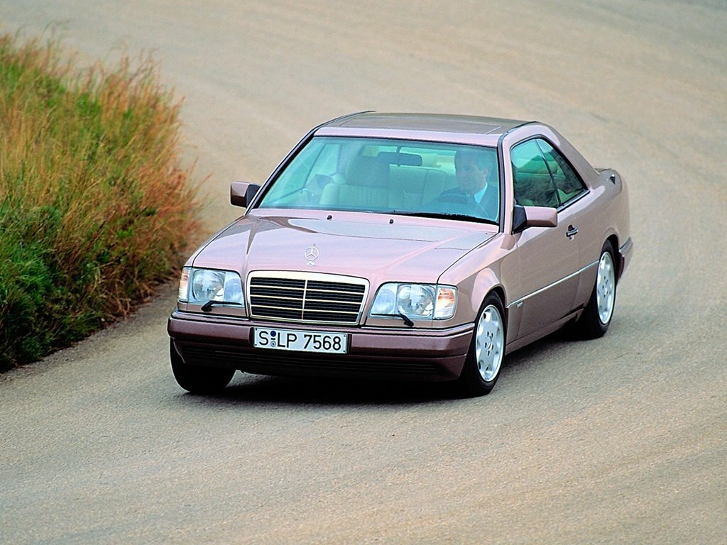 Mercedes-Benz E-Класс AMG I (W124), вид сбоку