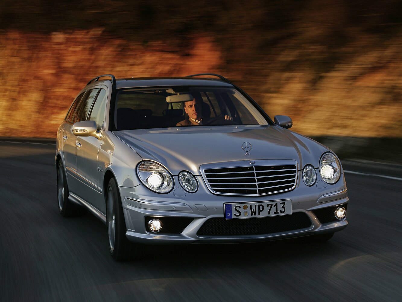 Mercedes-Benz E-Класс AMG III (W211, S211) Рестайлинг, вид сбоку