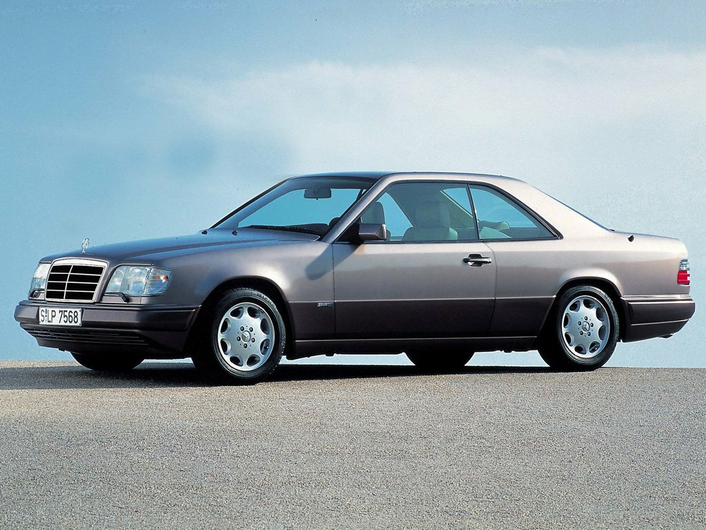 Mercedes-Benz E-Класс I (W124), вид сбоку