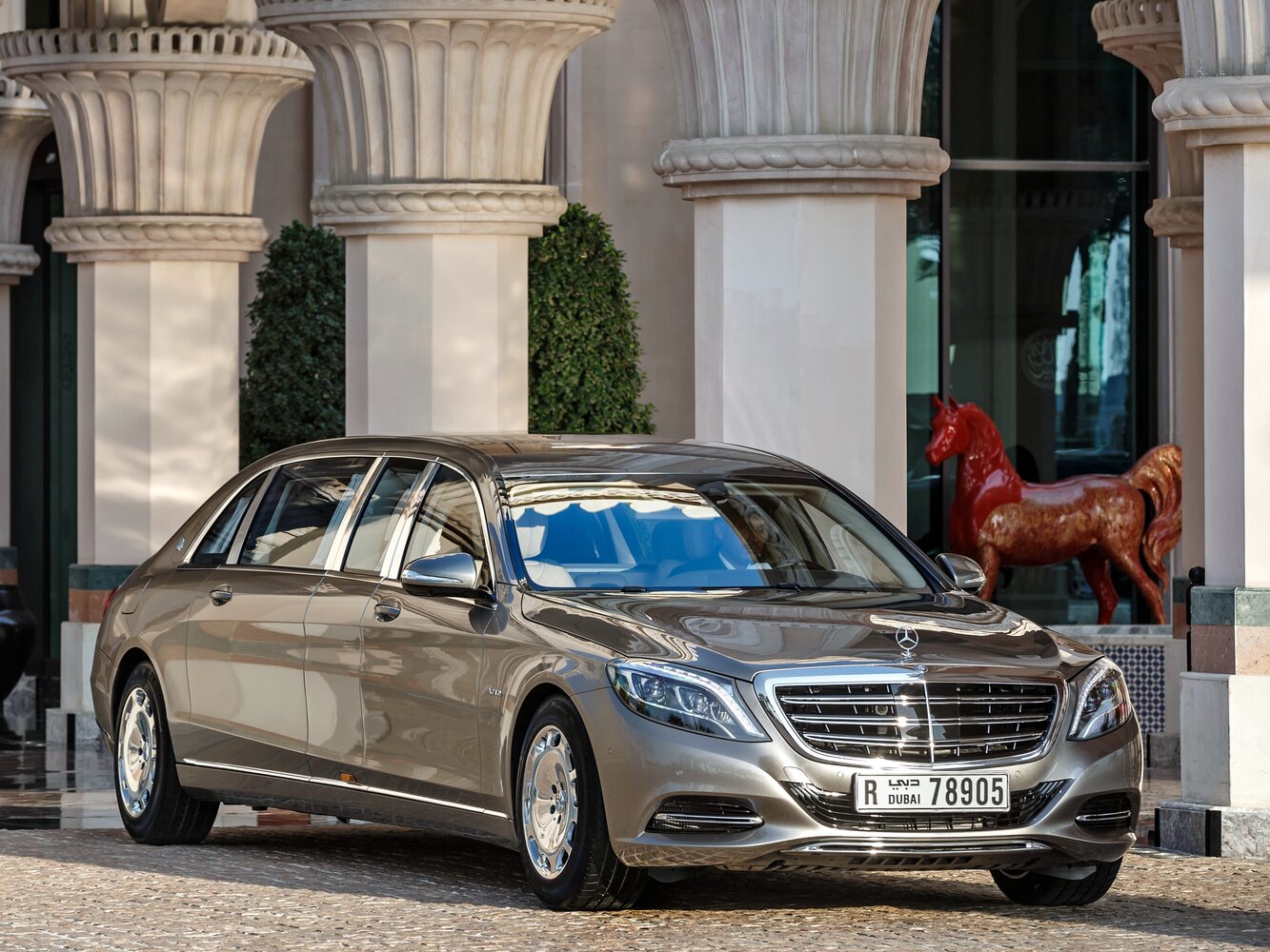 Mercedes-Benz Maybach S-Класс I (X222), вид сбоку