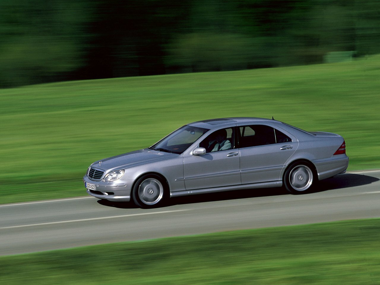 Mercedes-Benz S-Класс AMG I (W220), вид сбоку