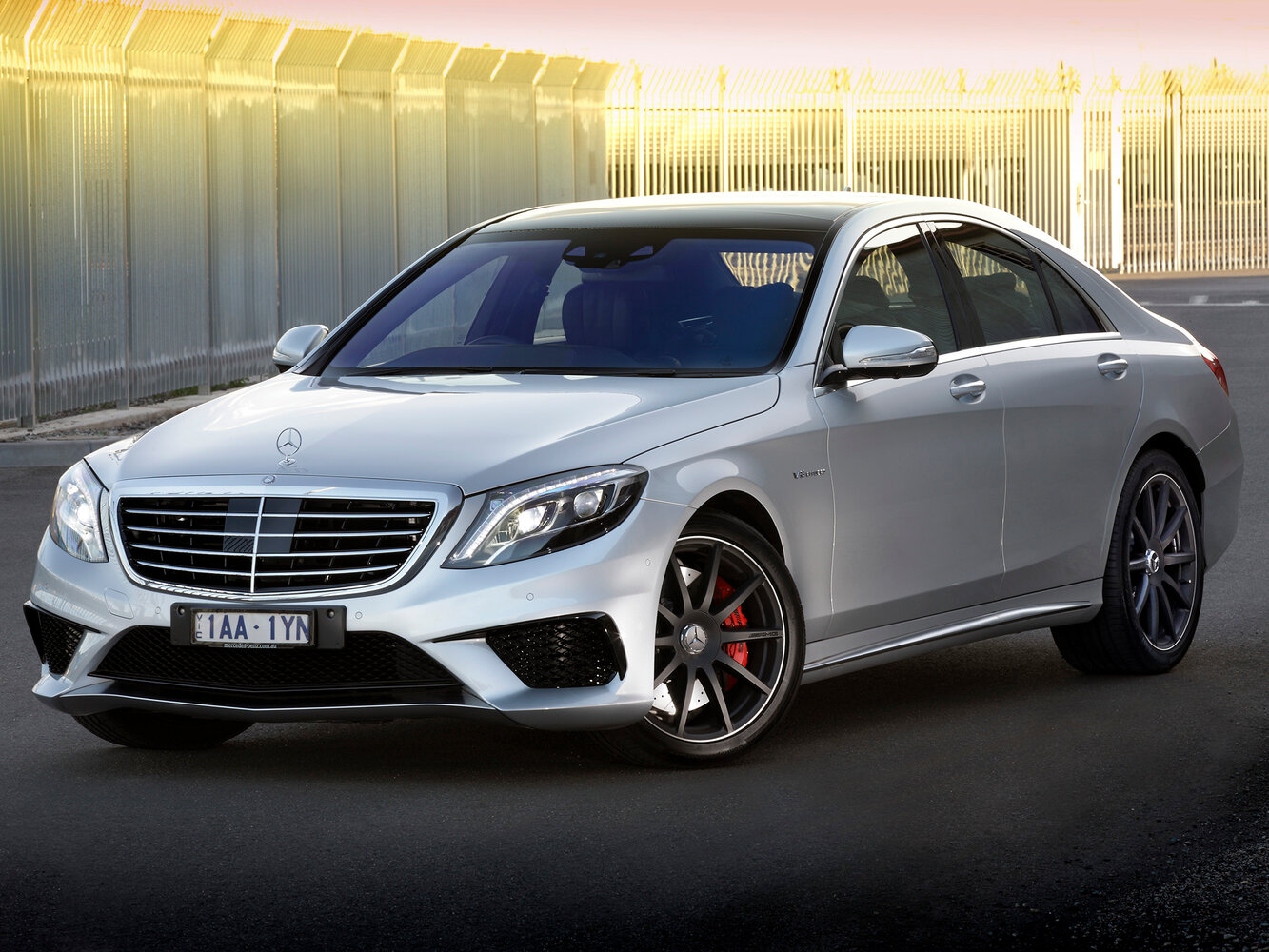 Mercedes-Benz S-Класс AMG III (W222, C217), Седан: фото поколения
