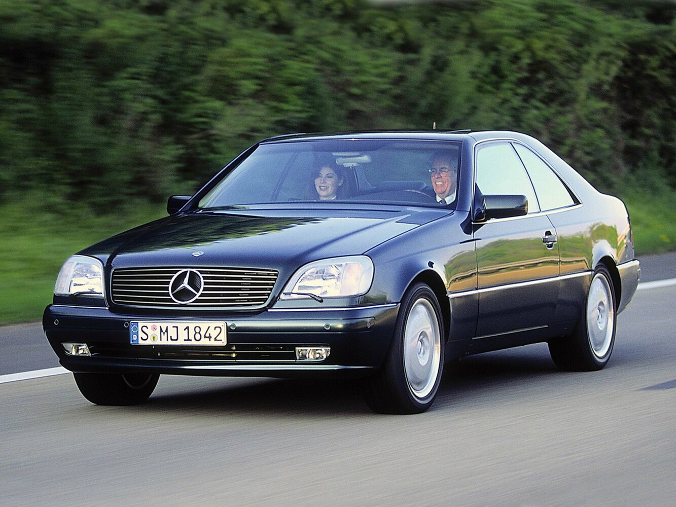 Mercedes-Benz S-Класс III (W140), вид сбоку