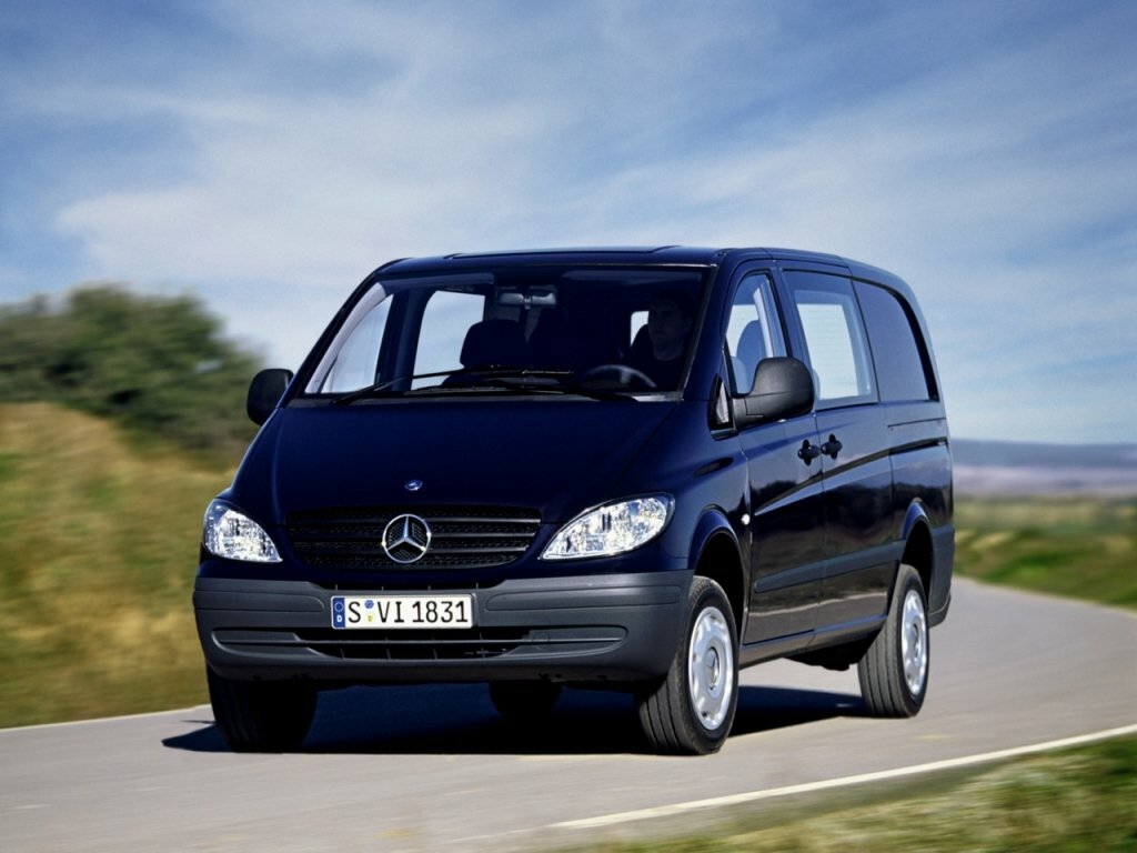 Mercedes-Benz Vito II (W639), вид сбоку