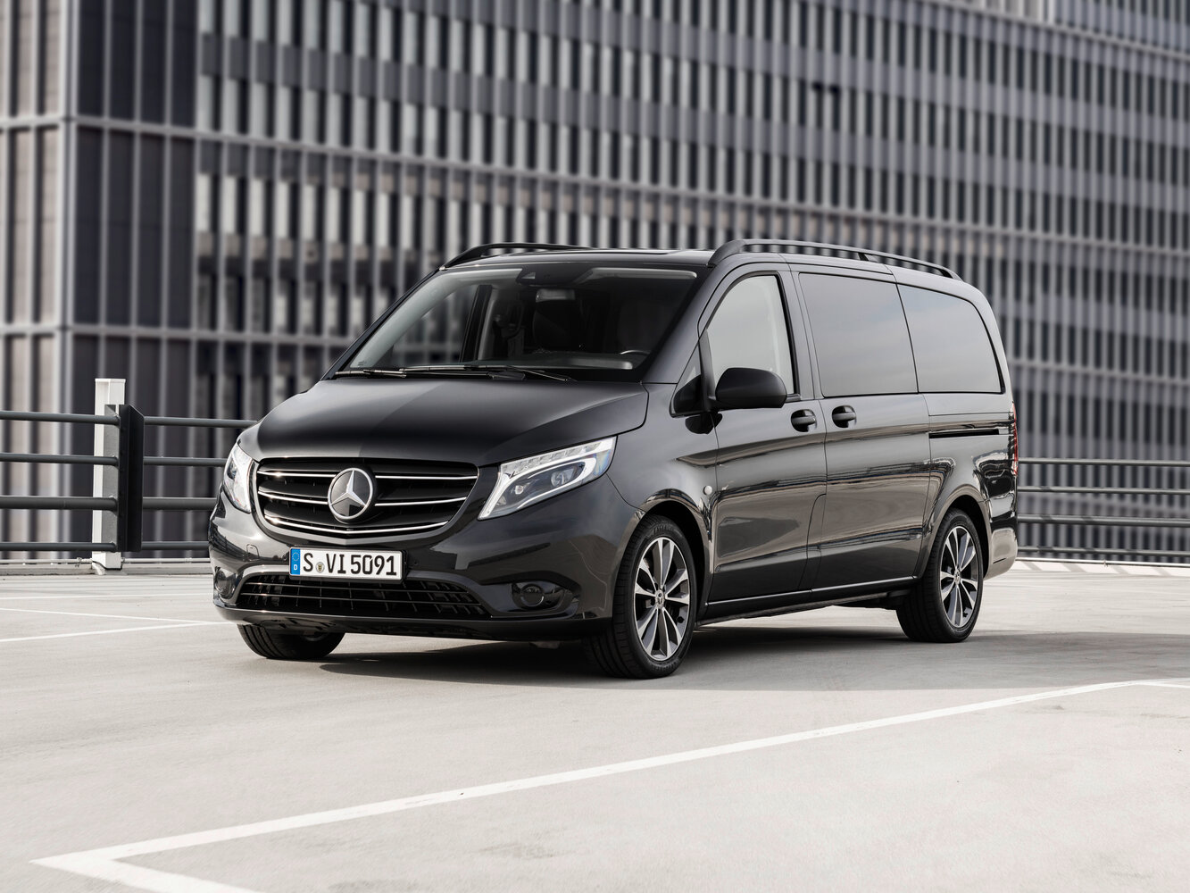 Mercedes-Benz Vito III (W447) Рестайлинг, Минивэн L2: фото поколения