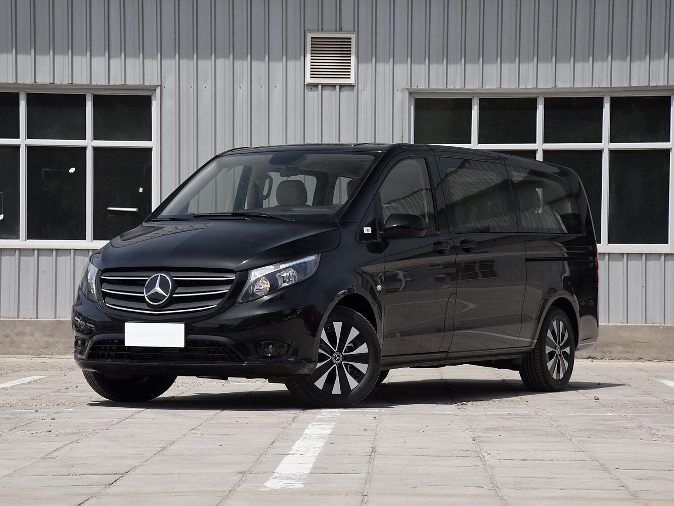 Mercedes-Benz Vito III (W447) Рестайлинг, Минивэн L3: фото поколения