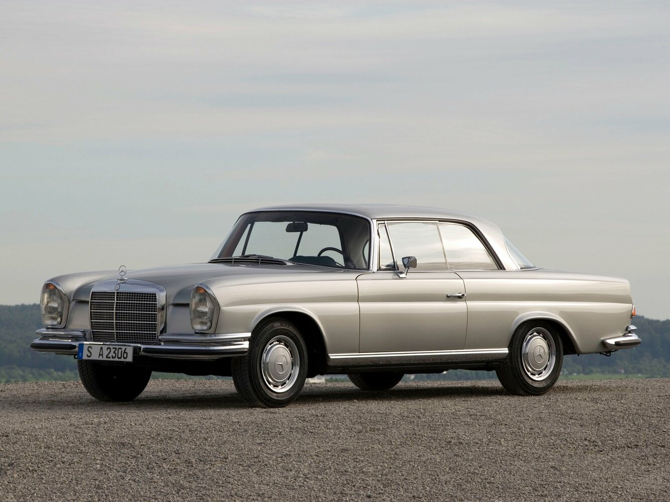 Mercedes-Benz W111, Купе: фото поколения