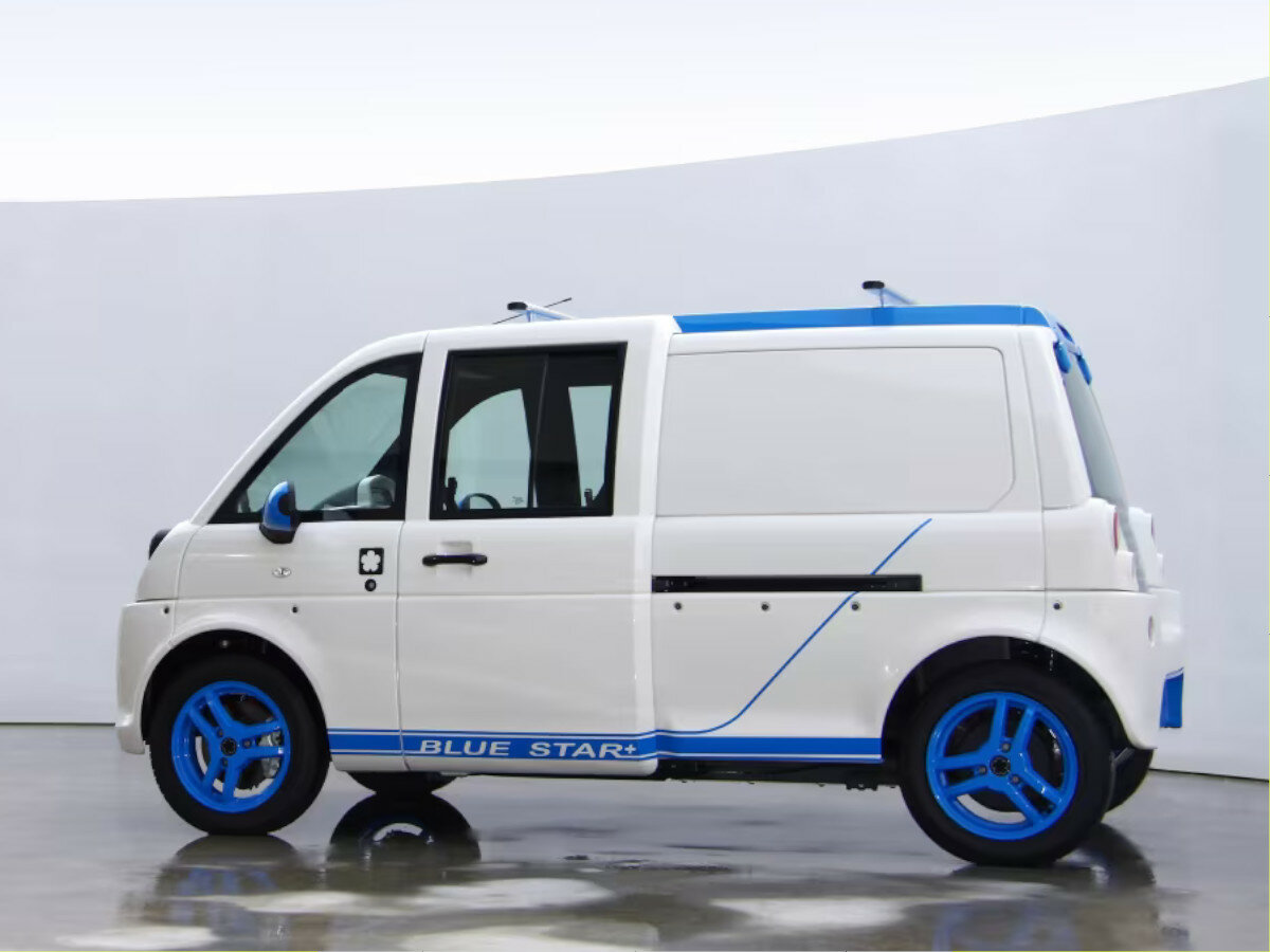 Mia Electric, Фургон U: фото поколения