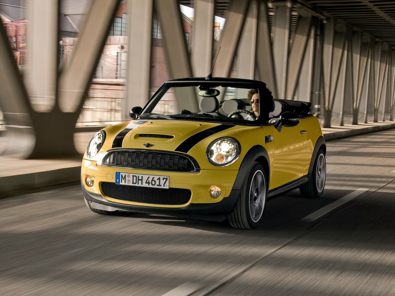 Mini Cabrio II, вид сбоку