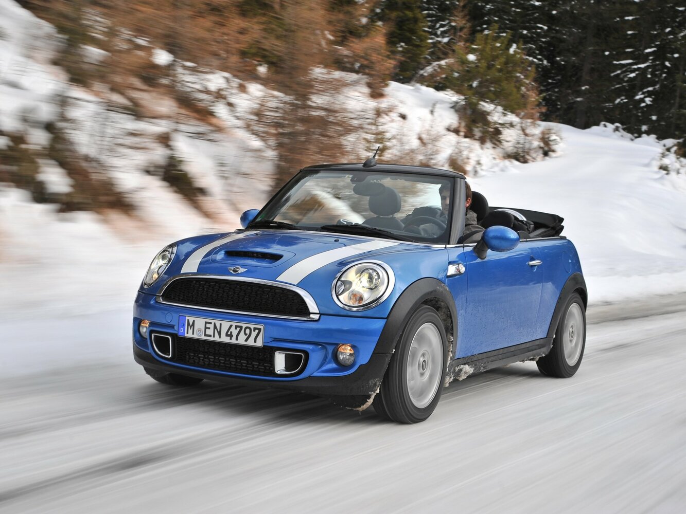 Mini Cabrio II Рестайлинг, вид сбоку