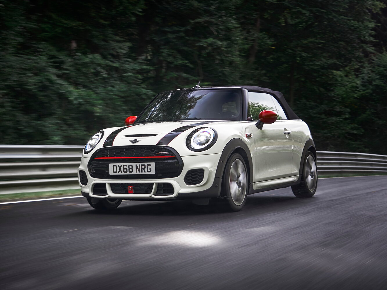 Mini Cabrio III Рестайлинг, вид сбоку