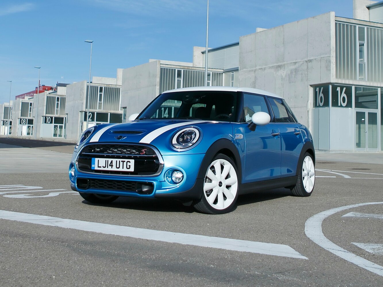 Mini Hatch III (F55/F56), Хэтчбек 5 дв. Cooper S: фото поколения