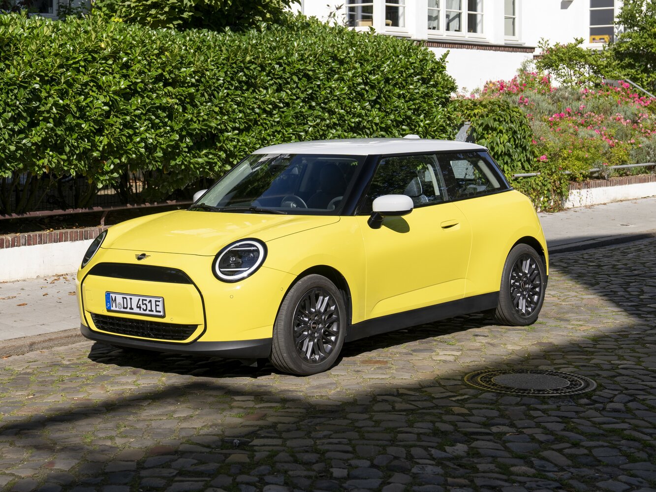 Mini Hatch IV (F65/F66/J01), Хэтчбек 3 дв. Cooper Electric: фото поколения