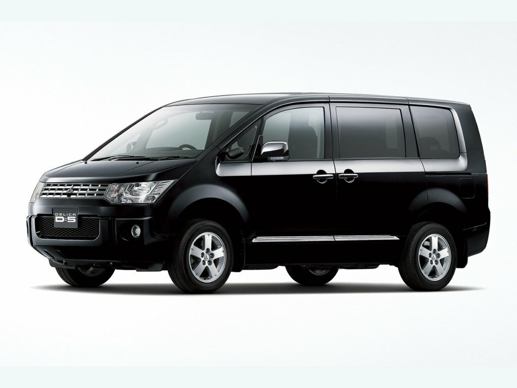 Mitsubishi Delica D:5 I