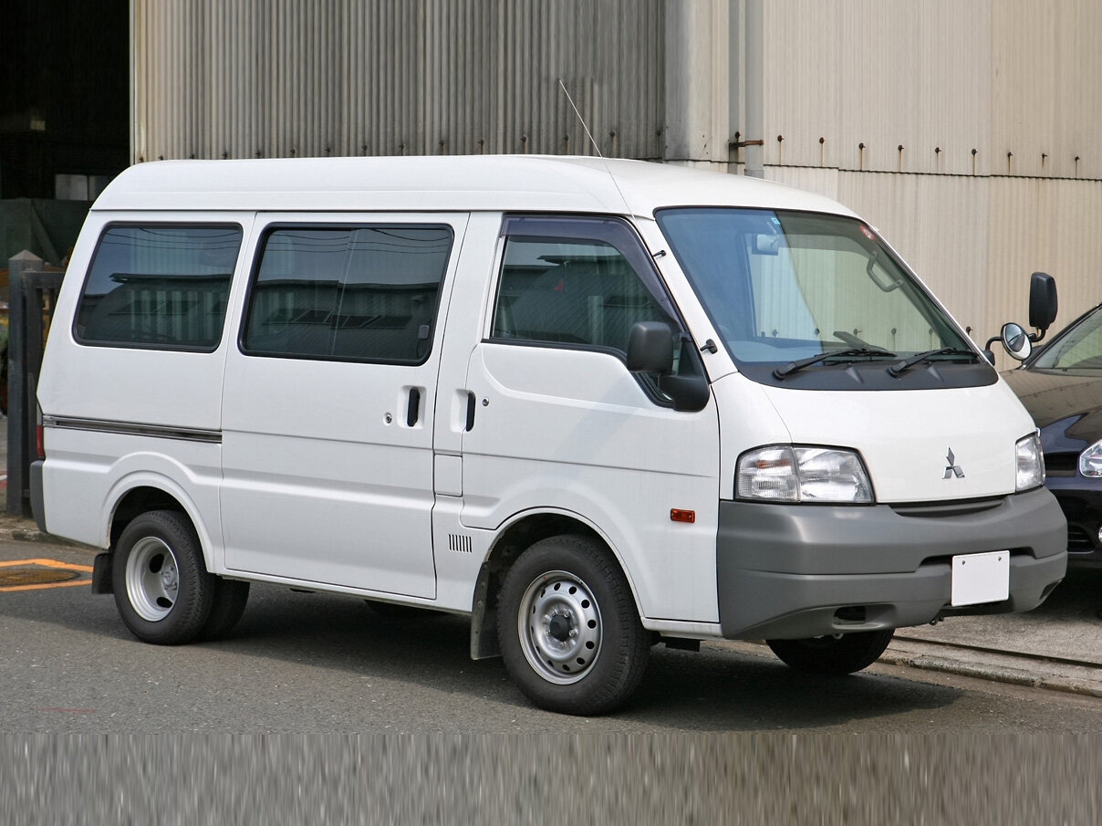 Mitsubishi Delica IV, Минивэн Van: фото поколения