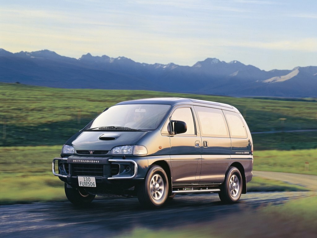 Mitsubishi Delica IV