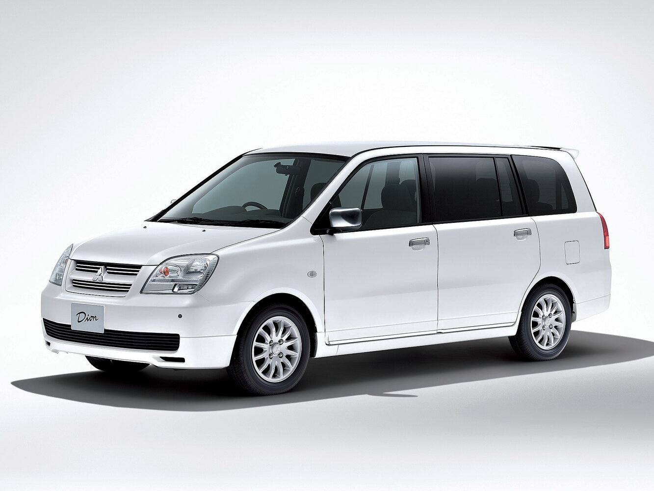 Mitsubishi Dion