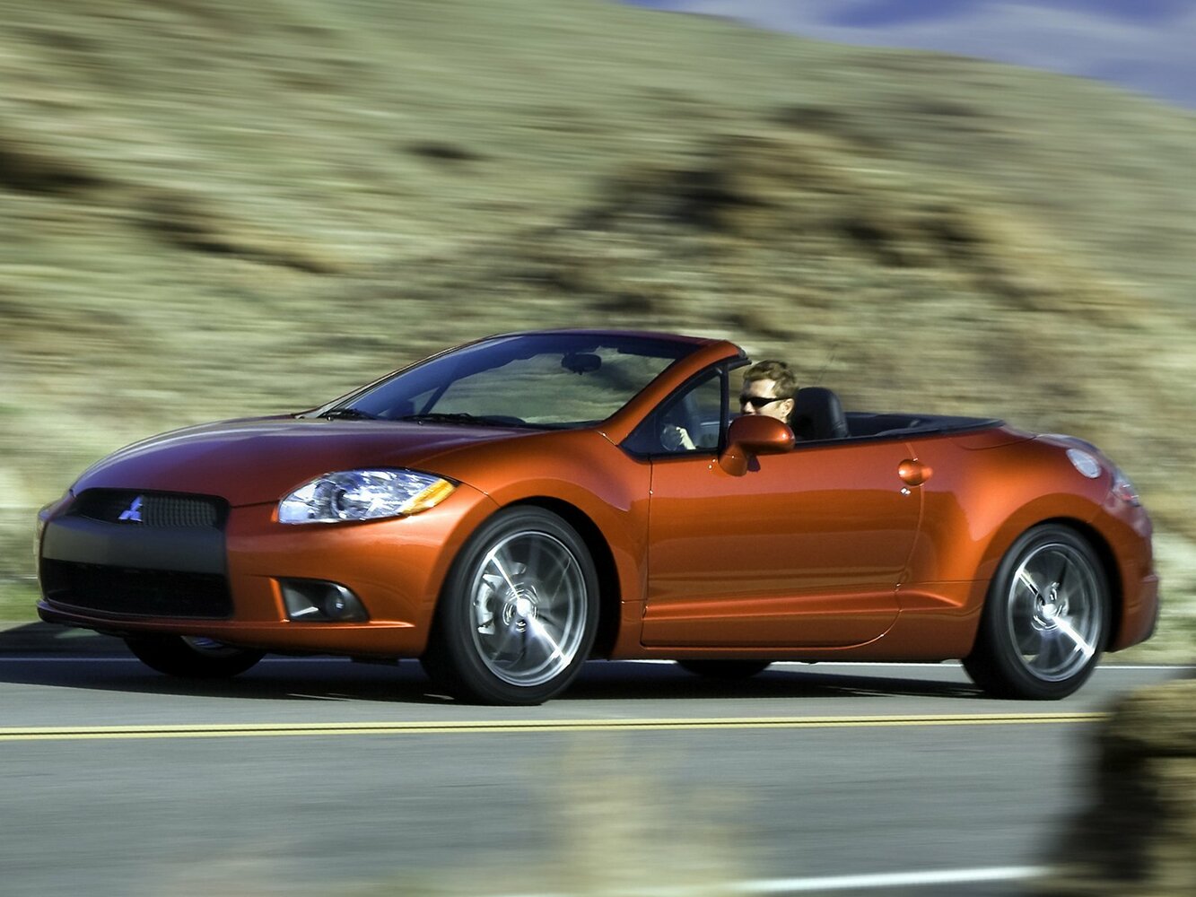 Mitsubishi Eclipse IV Рестайлинг, вид сбоку