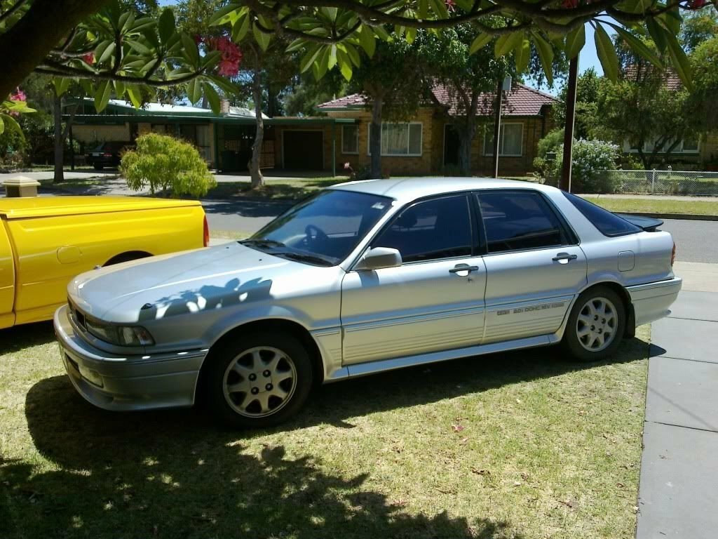 Mitsubishi Eterna VI, вид сбоку