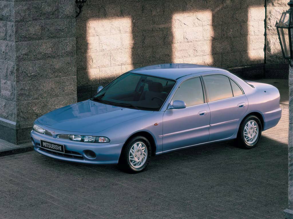 Mitsubishi Galant VII