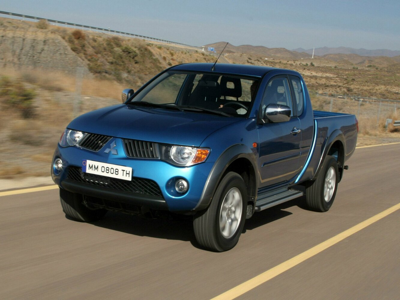 Mitsubishi L200 IV, Пикап Полуторная кабина: фото поколения