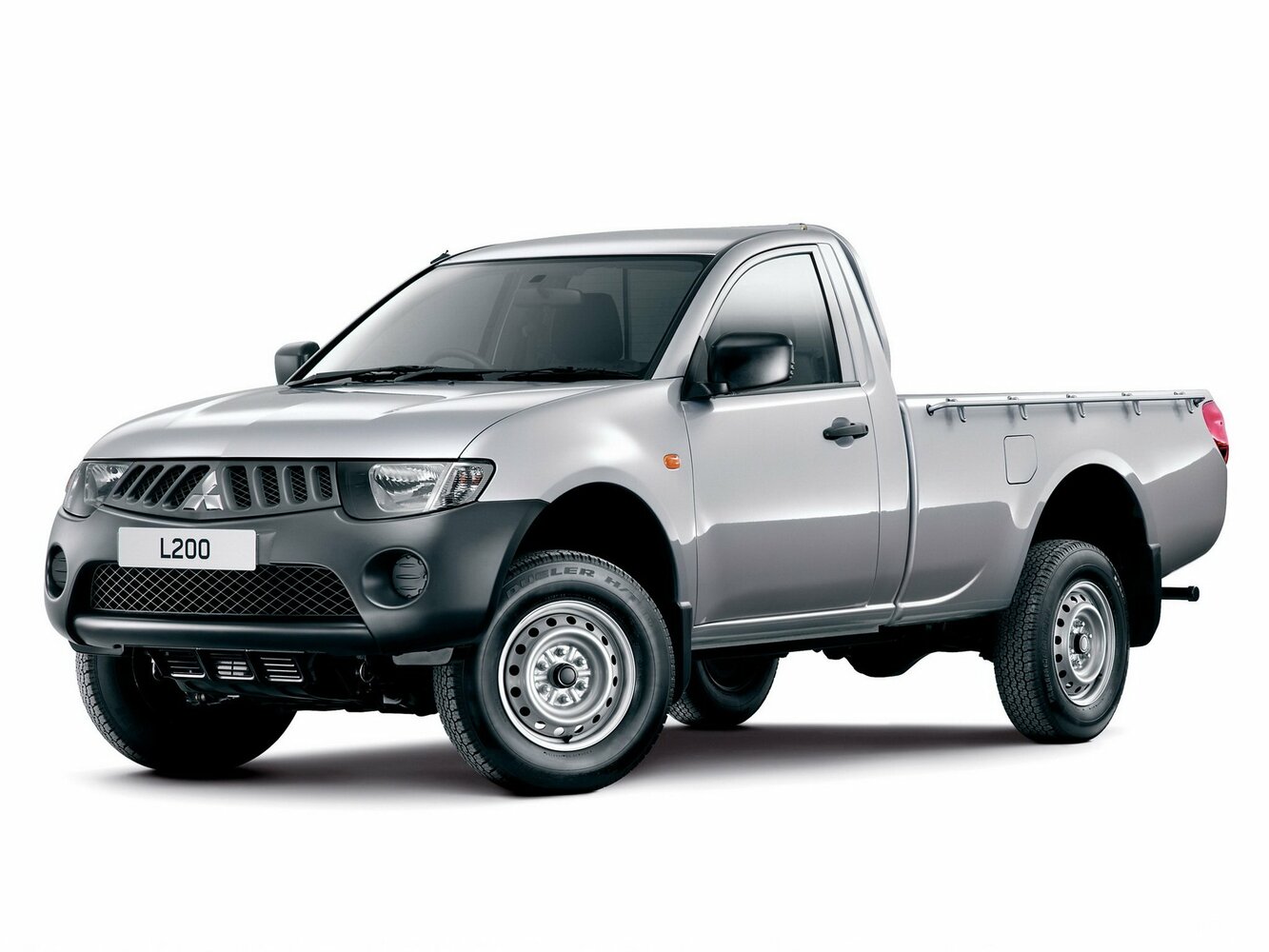 Mitsubishi L200 IV, вид сбоку