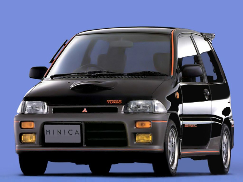 Mitsubishi Minica VI, вид сбоку