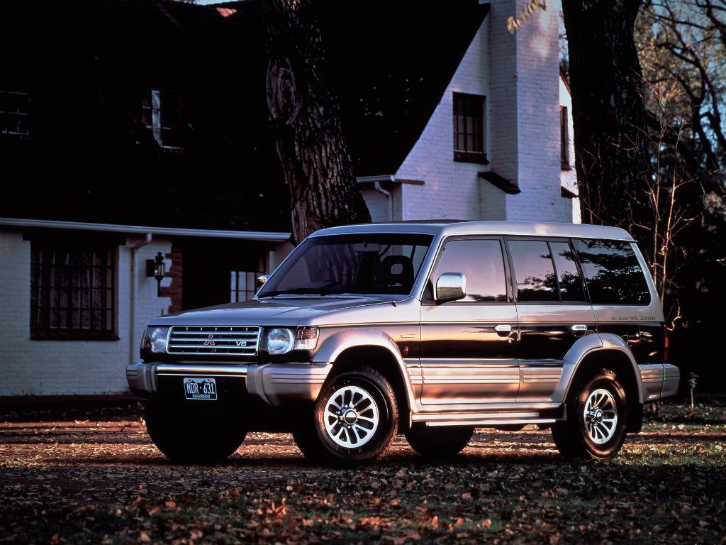 Mitsubishi Pajero II, Внедорожник 5 дв.: фото поколения