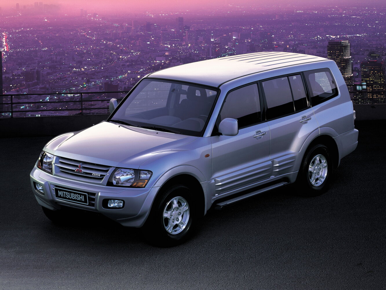 Mitsubishi Pajero III, Внедорожник 5 дв.: фото поколения