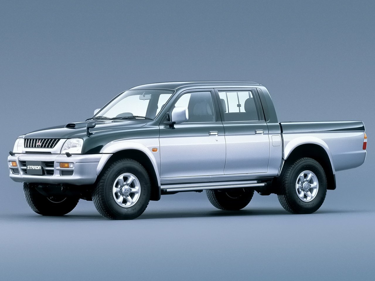 Mitsubishi Strada II