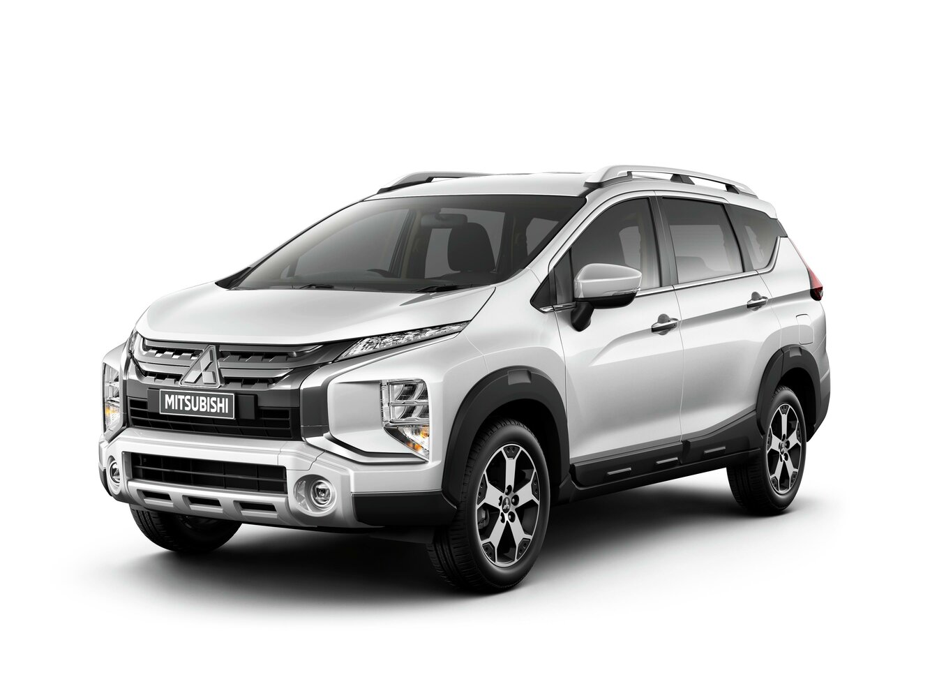 Mitsubishi Xpander I, Внедорожник 5 дв. Cross: фото поколения