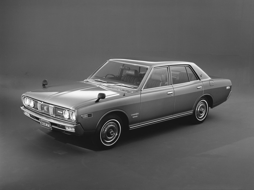 Nissan Cedric III (230)