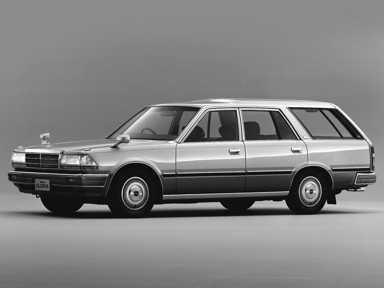 Nissan Gloria VII (Y30)