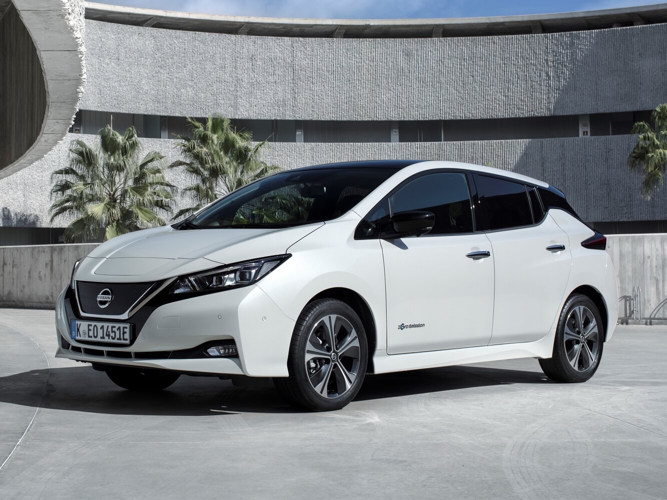Nissan Leaf II (ZE1)