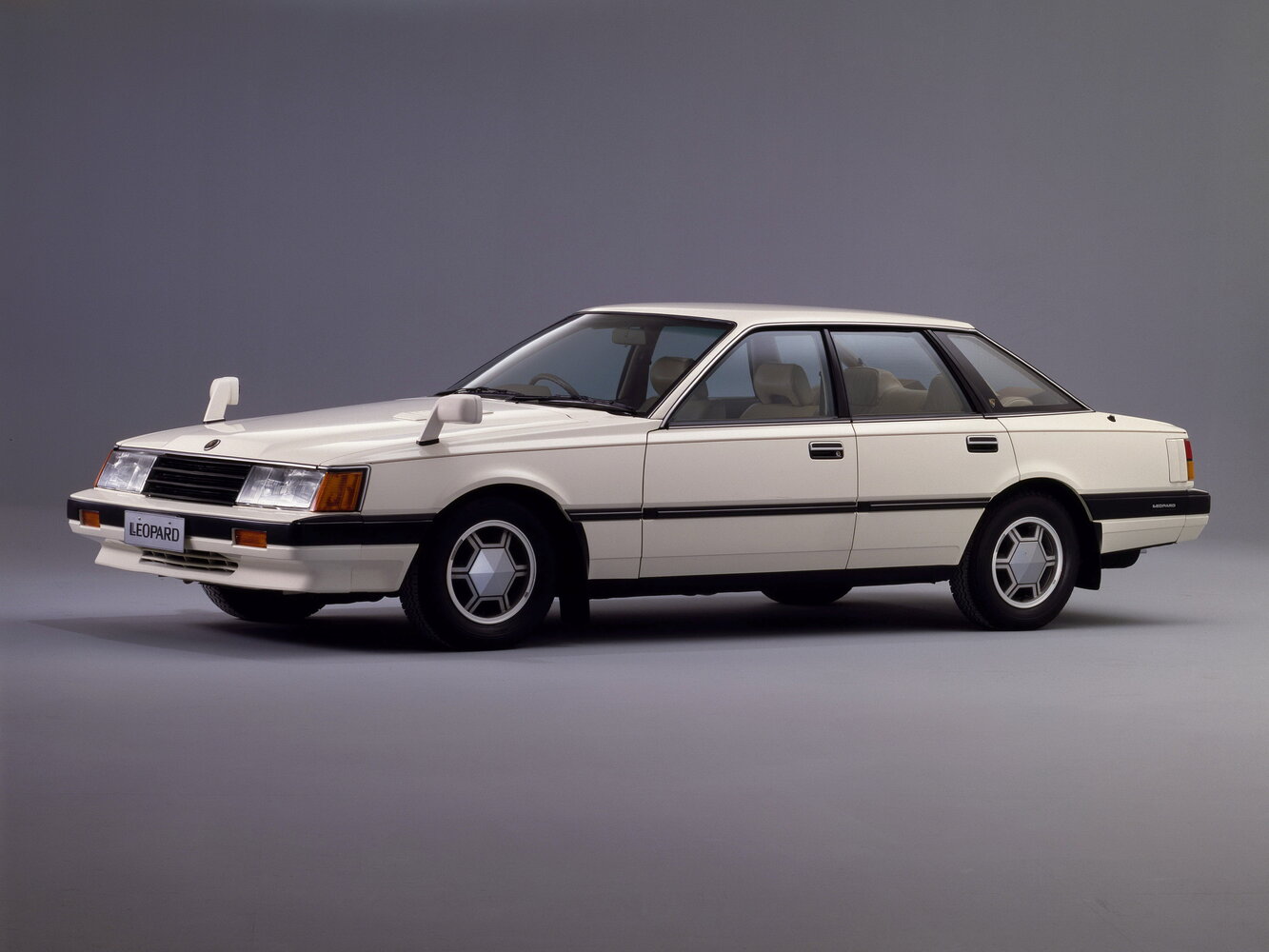 Nissan Leopard I (F30)