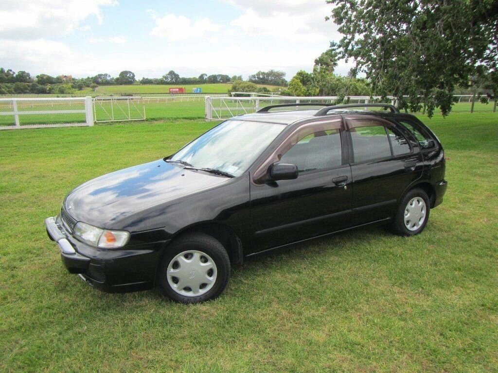 Nissan Lucino, Хэтчбек 5 дв.: фото поколения