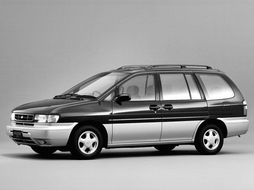 Nissan Prairie II (M11), вид сбоку