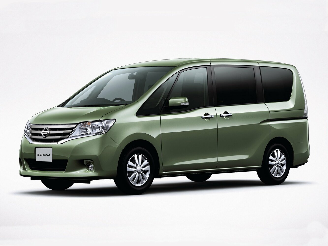 Nissan Serena IV (C26)