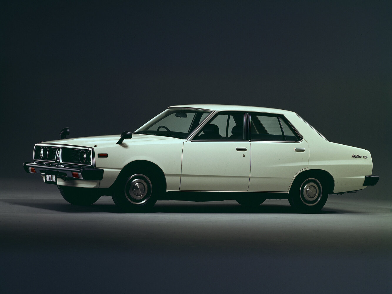 Nissan Skyline V (C210)