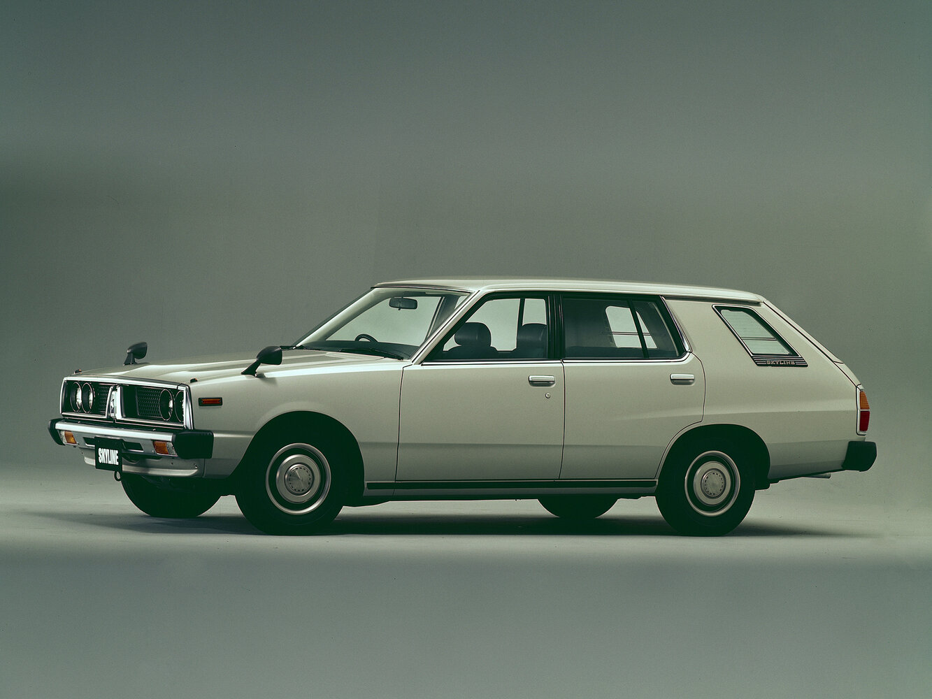 Nissan Skyline V (C210), Универсал 5 дв.: фото поколения