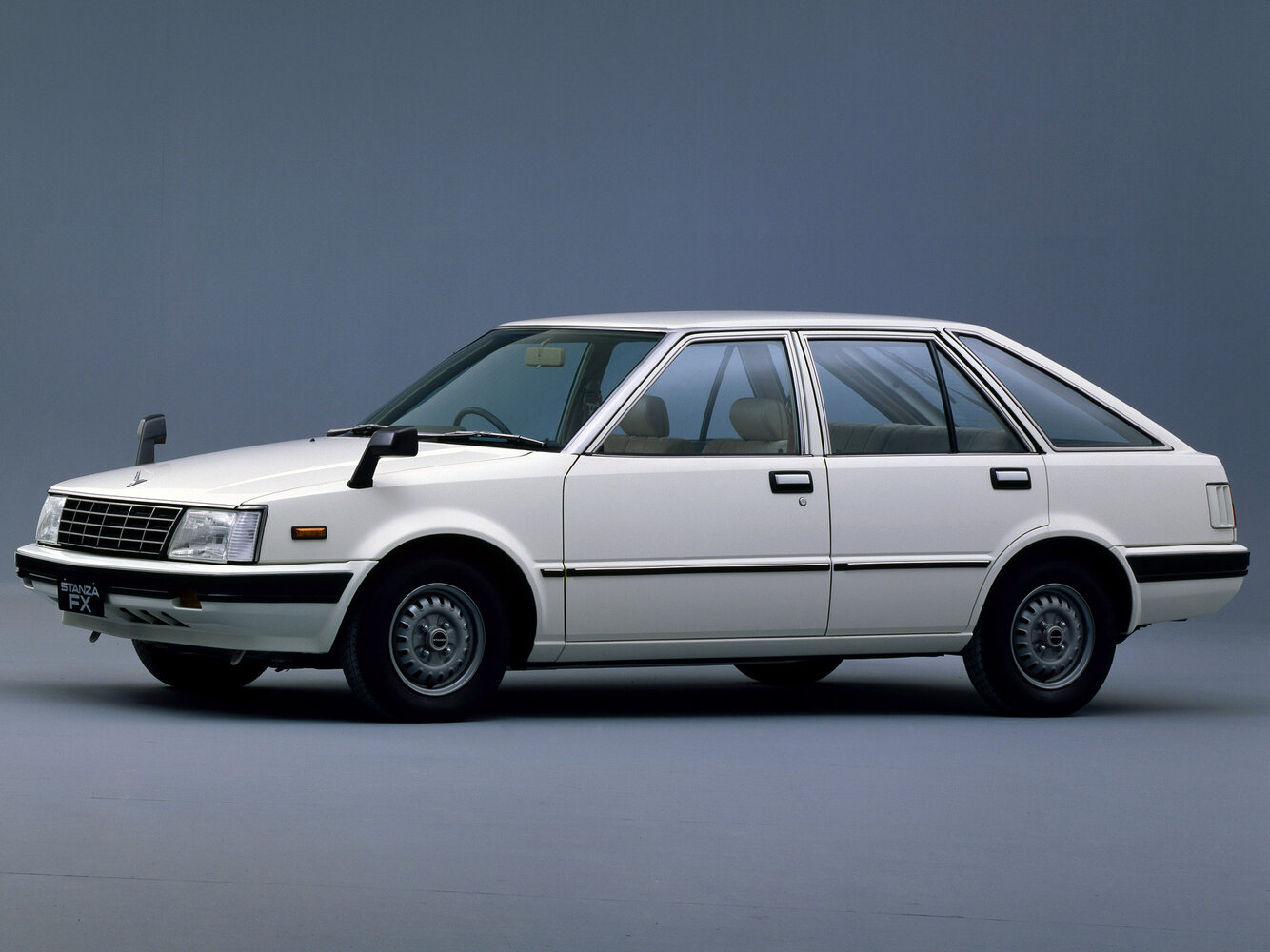 Nissan Stanza I (T11), Хэтчбек 5 дв.: фото поколения