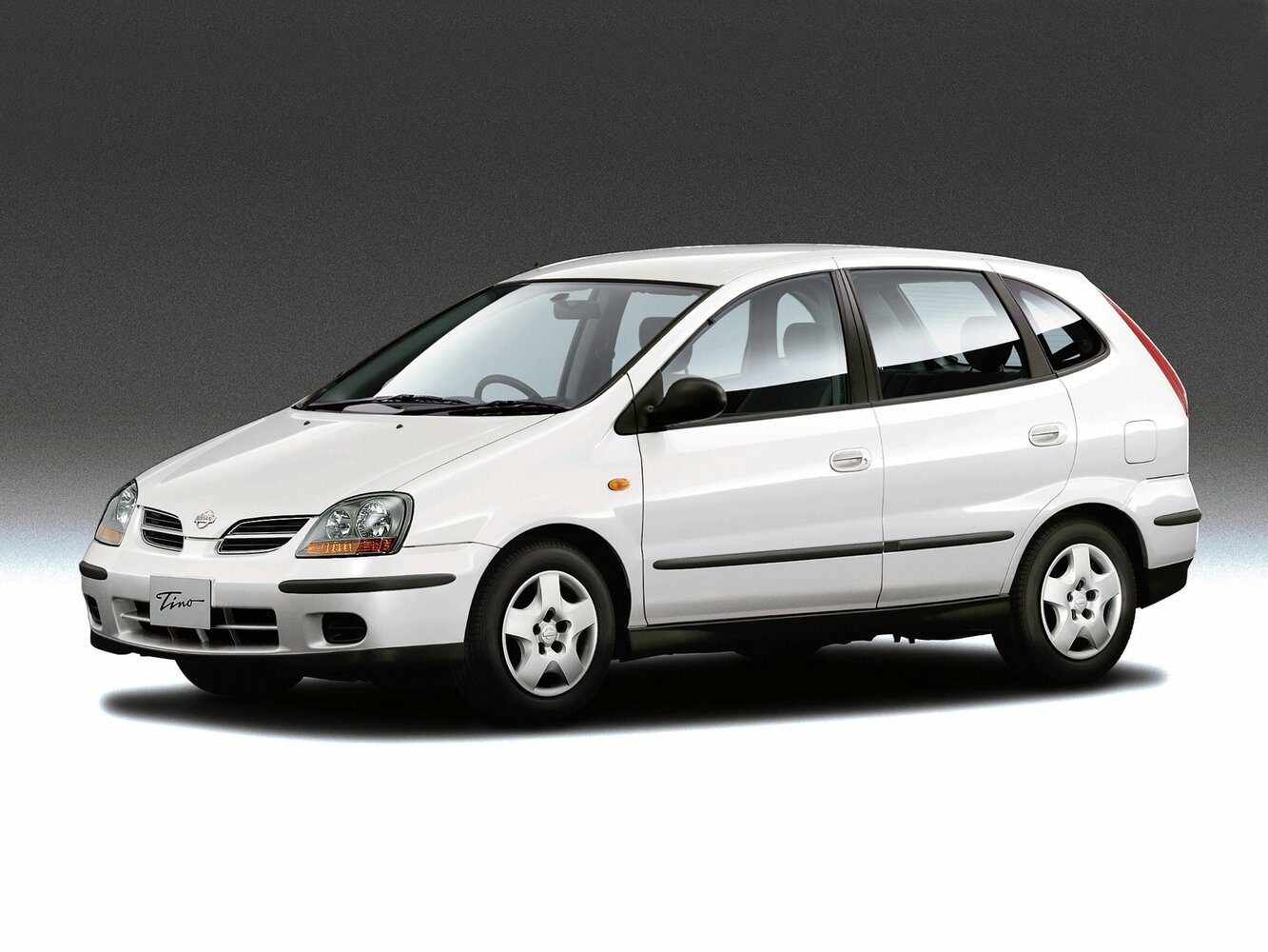 Nissan Tino